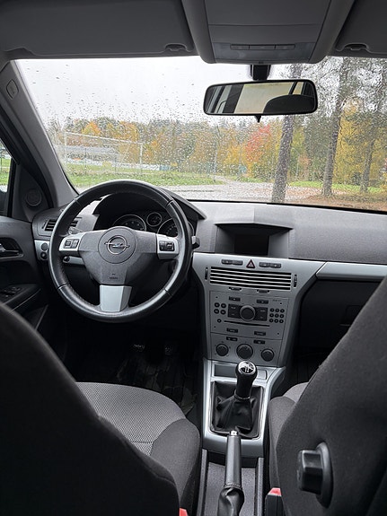 Opel Astra 3 of 3