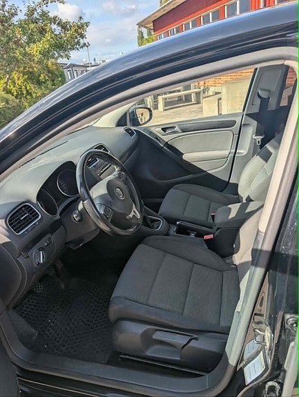 Volkswagen Golf VI 4 of 6
