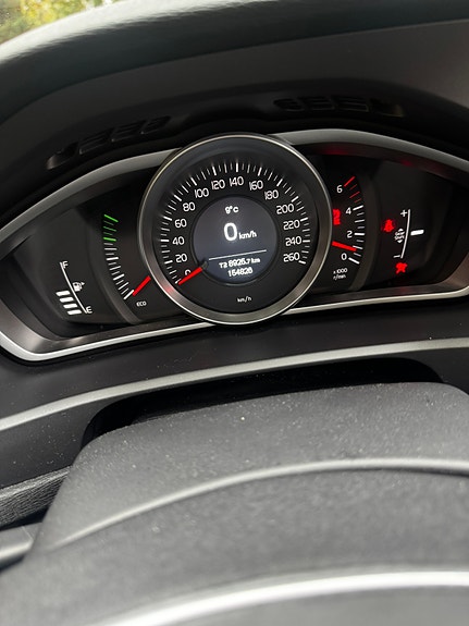 Volvo V40 10 of 16