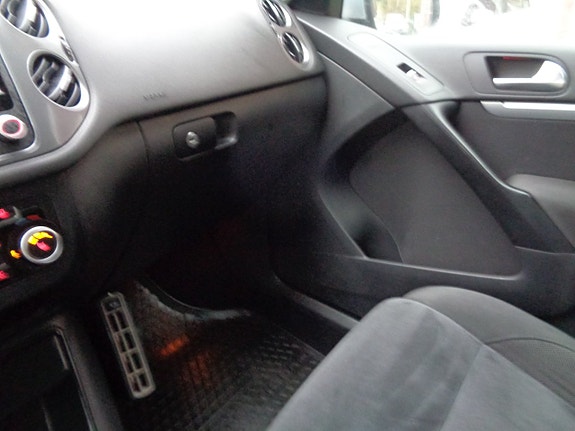 Volkswagen Tiguan 21 of 30