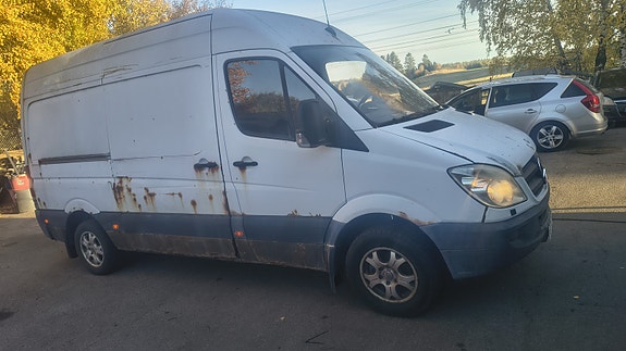 Mercedes-Benz Sprinter 311 2 of 5