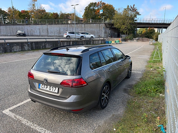 Volkswagen Golf VII 5 of 12