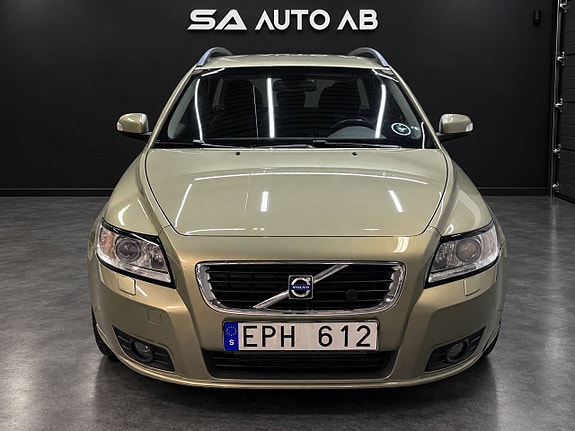Volvo V50 3 of 24
