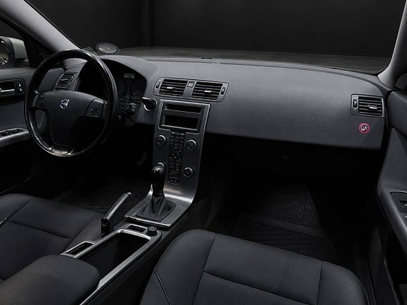Volvo V50 16 of 24