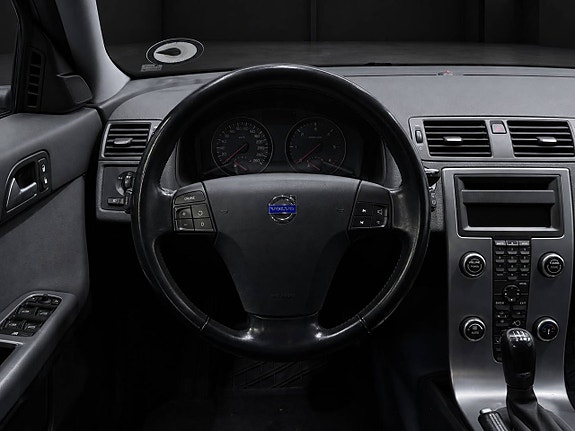 Volvo V50 15 of 24