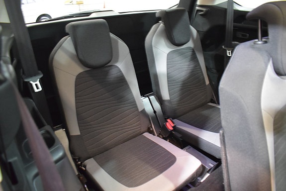 Citroen Grand C4 Picasso 13 of 21