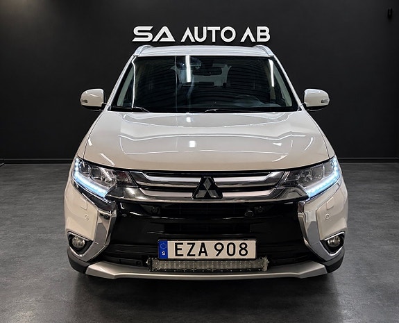 Mitsubishi Outlander 4 of 28