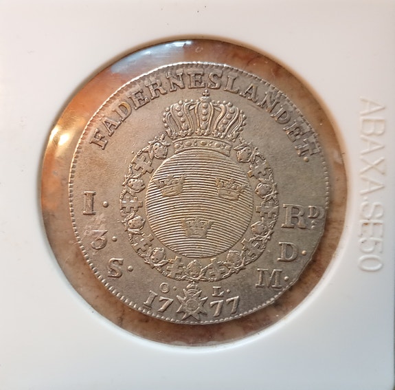 Product image 1 of 2