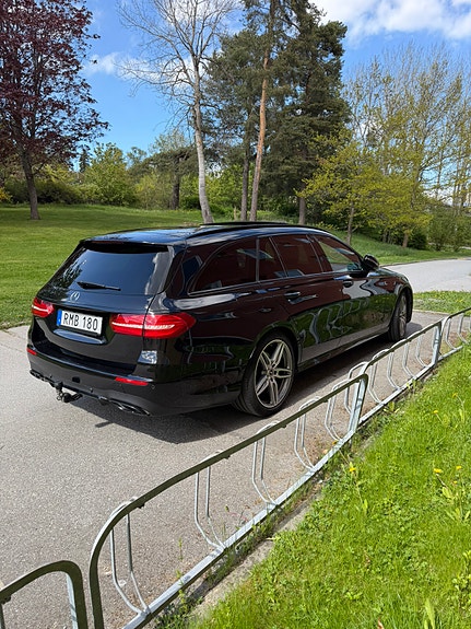 Mercedes-Benz E 220 d 5 of 12