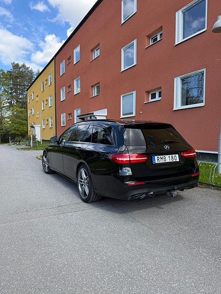 Mercedes-Benz E 220 d 4 of 12