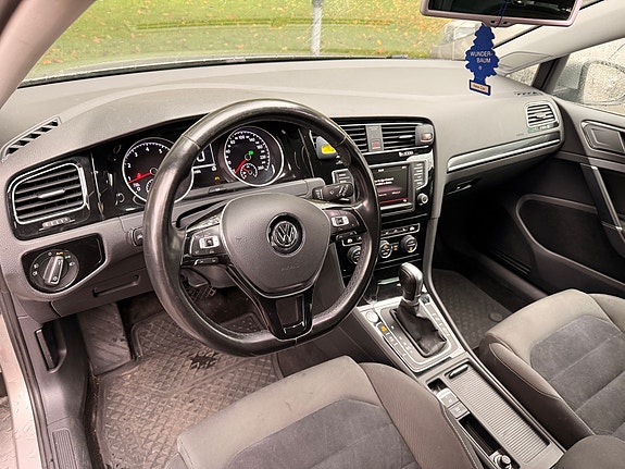 Volkswagen Golf VII 8 of 20