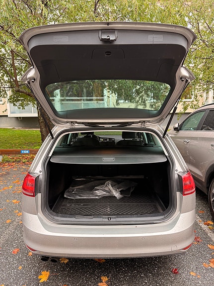 Volkswagen Golf VII 6 of 20