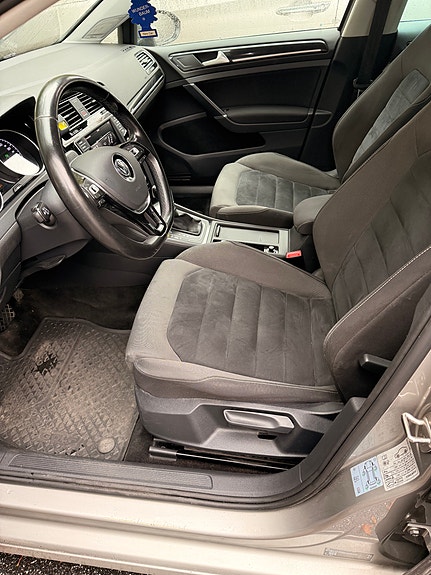 Volkswagen Golf VII 10 of 20