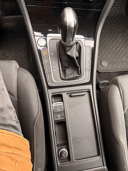 Volkswagen Golf VII 12 of 20