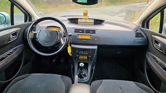 Citroen C4 9 of 10