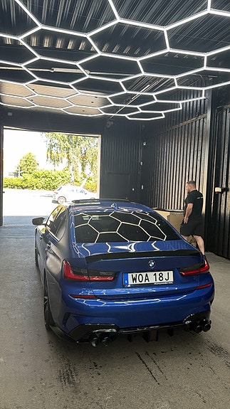 BMW 330e 3 of 4