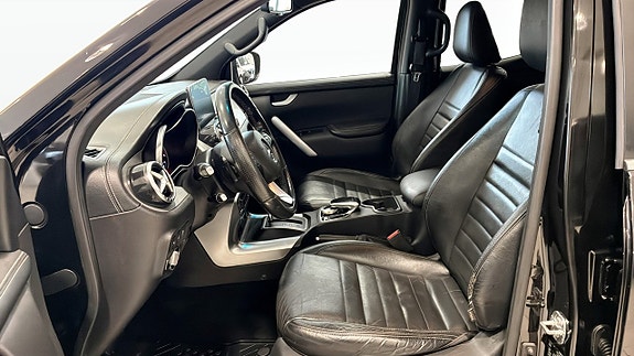 Mercedes-Benz X-Klass 8 of 12