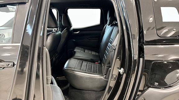 Mercedes-Benz X-Klass 11 of 12