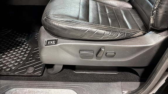 Mercedes-Benz X-Klass 12 of 12