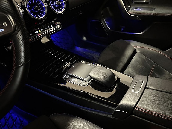 Mercedes-Benz CLA250 e 16 of 16