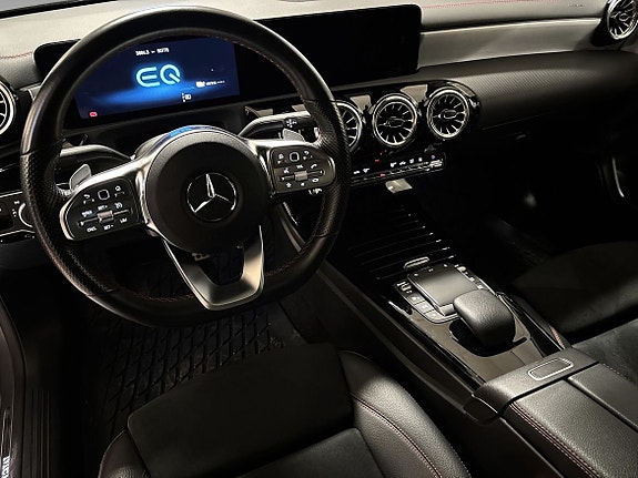 Mercedes-Benz CLA250 e 11 of 16