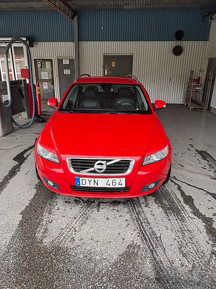 Volvo V50 3 of 6