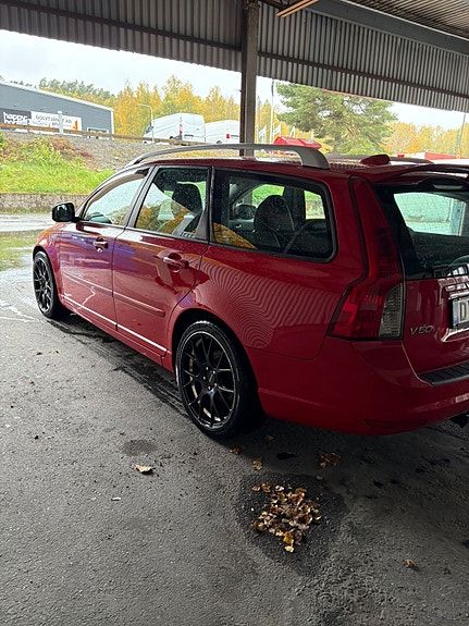 Volvo V50 2 of 6