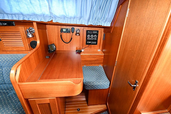 Hallberg-Rassy 34 4 of 20