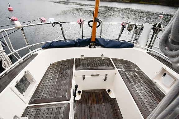 Hallberg-Rassy 34 16 of 20