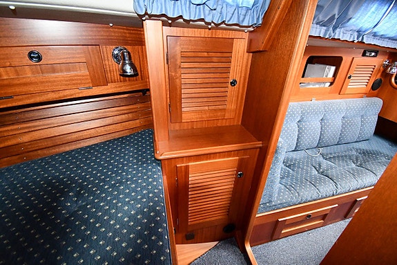 Hallberg-Rassy 34 9 of 20