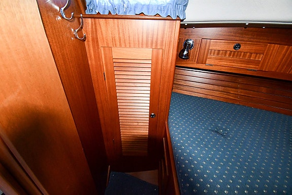 Hallberg-Rassy 34 8 of 20