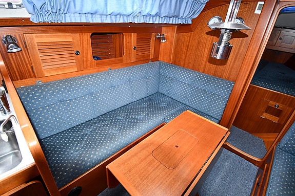 Hallberg-Rassy 34 6 of 20