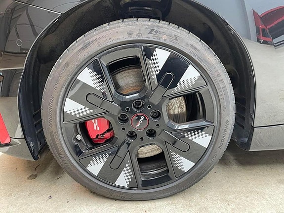 MINI John Cooper Works 13 of 15