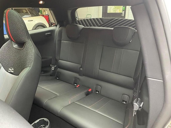 MINI John Cooper Works 9 of 15