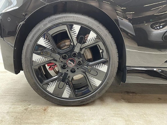 MINI John Cooper Works 12 of 15