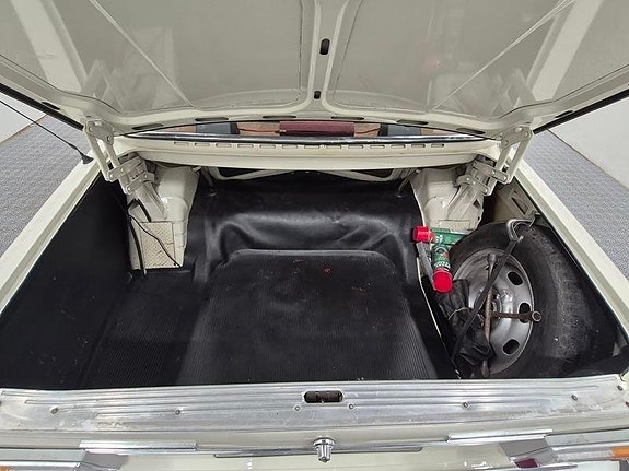 Volvo 142 8 of 11