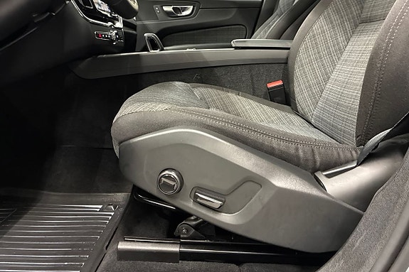 Volvo XC60 21 of 25