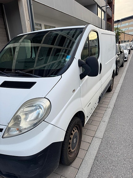 Nissan Primastar 2 of 3