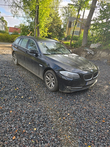 BMW 525d 2 of 5