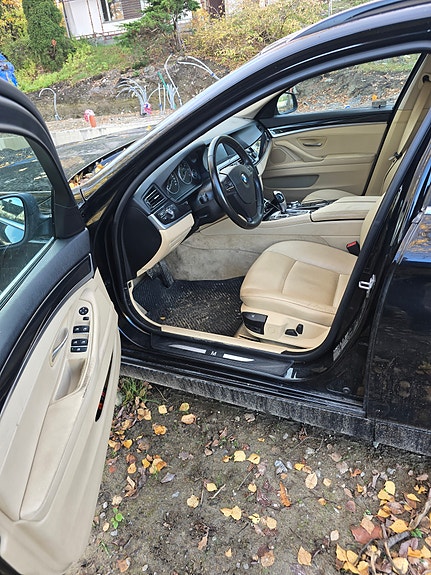 BMW 525d 4 of 5