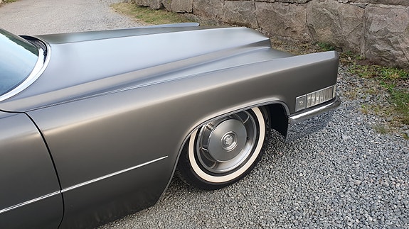 Cadillac Coupé DeVille 7 of 7