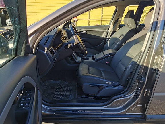 Volvo V70 6 of 9