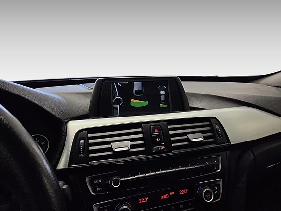 BMW 320 10 of 16