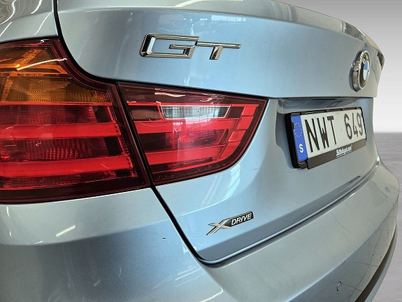 BMW 320 14 of 16
