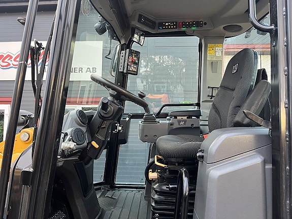 CAT 908 -23 NextGen 40Km/h Mktutr 4 of 12