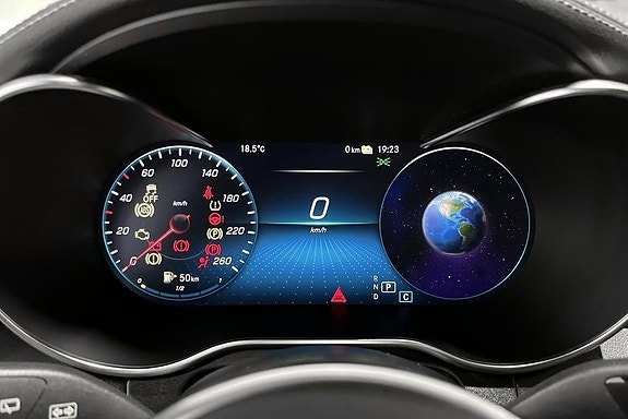 Mercedes-Benz GLC 300 de 10 of 14
