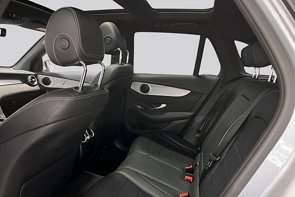 Mercedes-Benz GLC 300 de 9 of 14