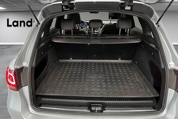 Mercedes-Benz GLC 300 de 14 of 14