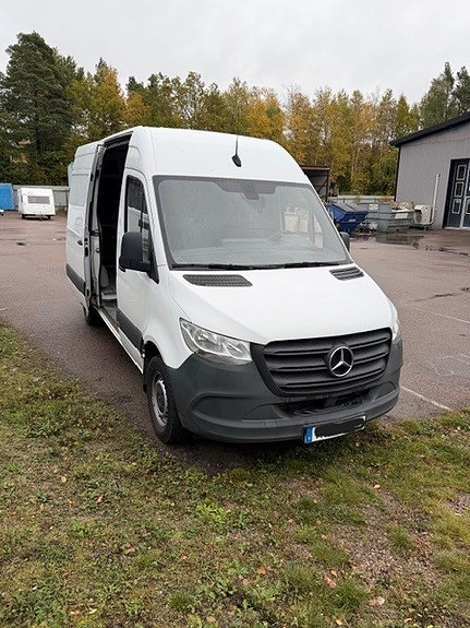 Mercedes-Benz Sprinter 317 4 of 11