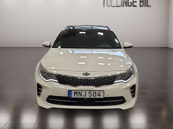 Kia Optima 8 of 25